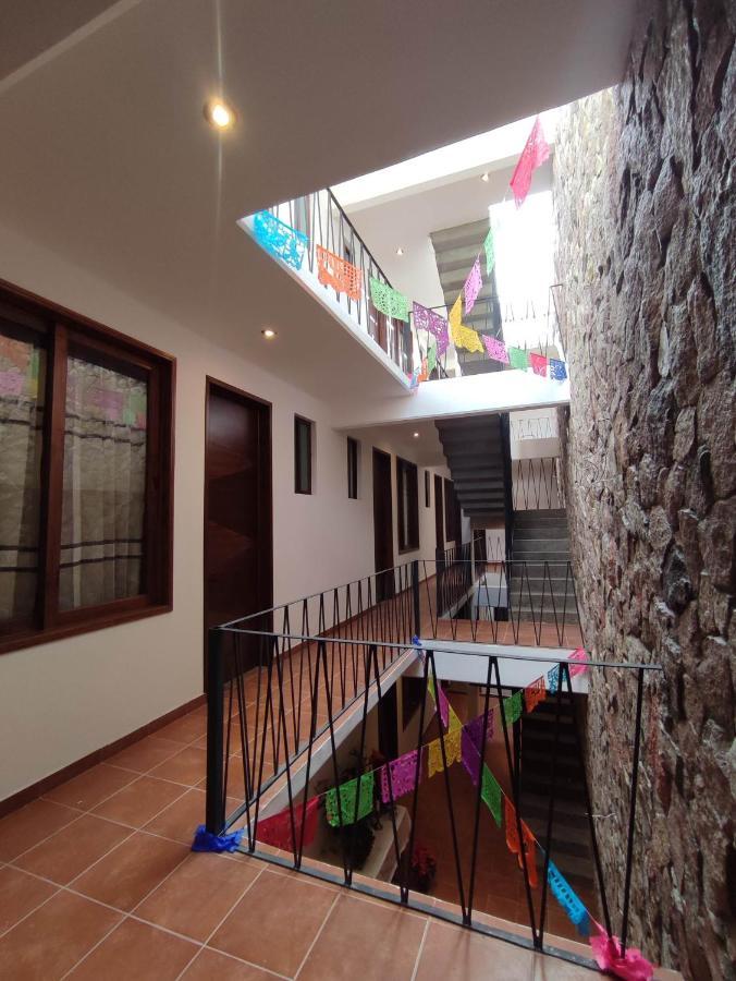 Casa Mictlan. Habitaciones En El Centro De Mitla. Сан-Пабло-Вилья-де-Митла Экстерьер фото